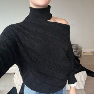 Black VENUS sweater turtleneck with cut out